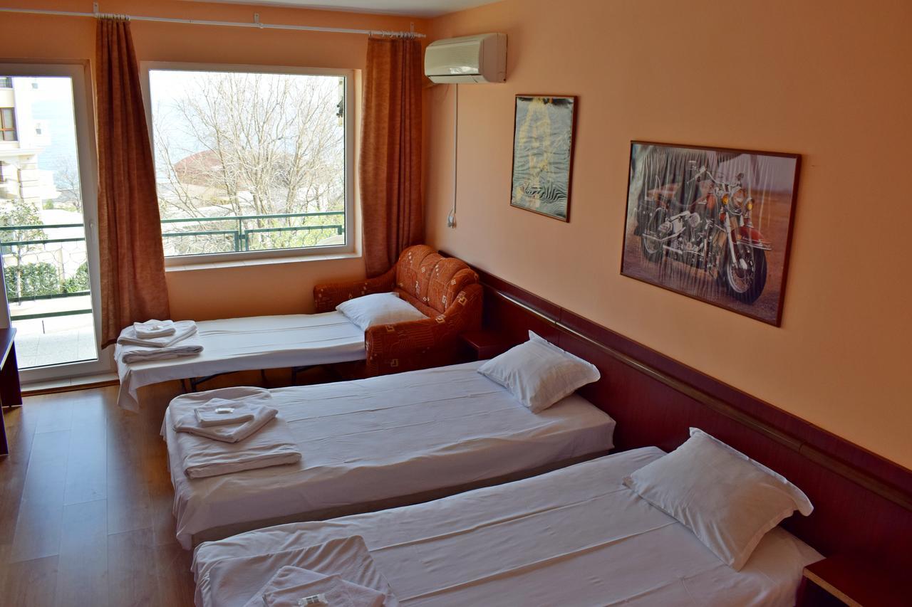 Royal Hostel فارنا المظهر الخارجي الصورة