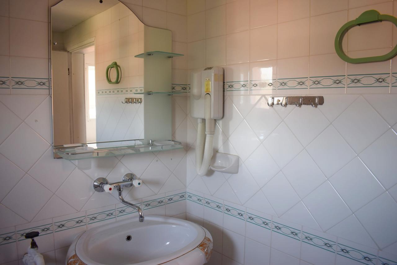 Royal Hostel فارنا المظهر الخارجي الصورة