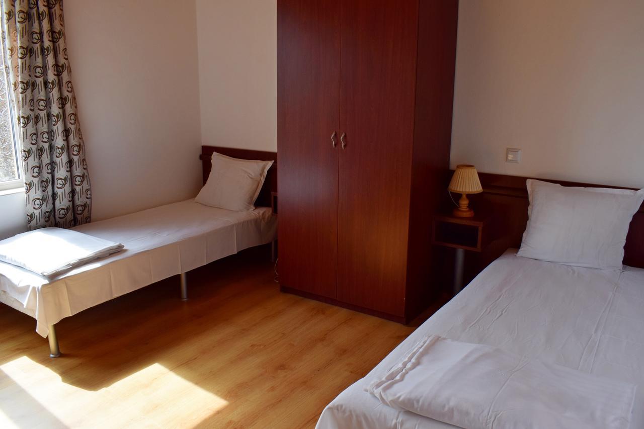 Royal Hostel فارنا المظهر الخارجي الصورة