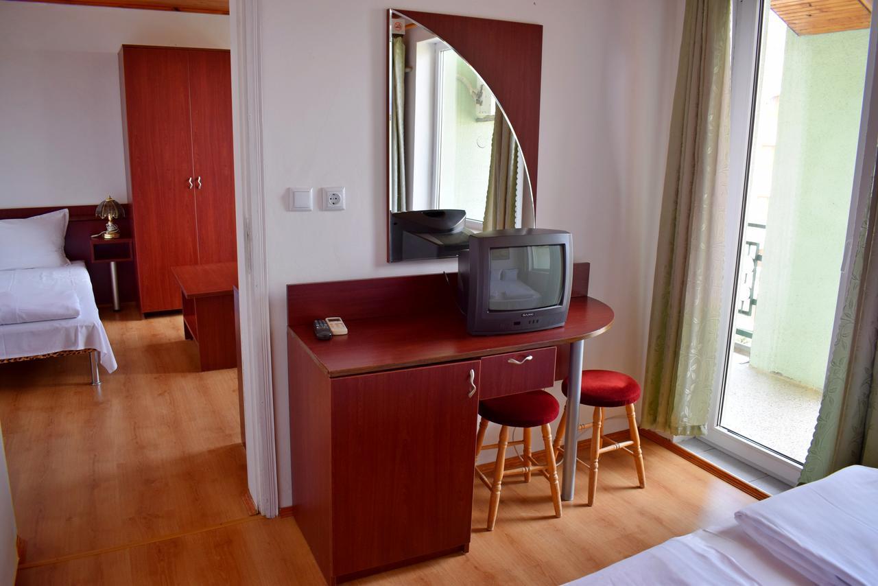 Royal Hostel فارنا المظهر الخارجي الصورة