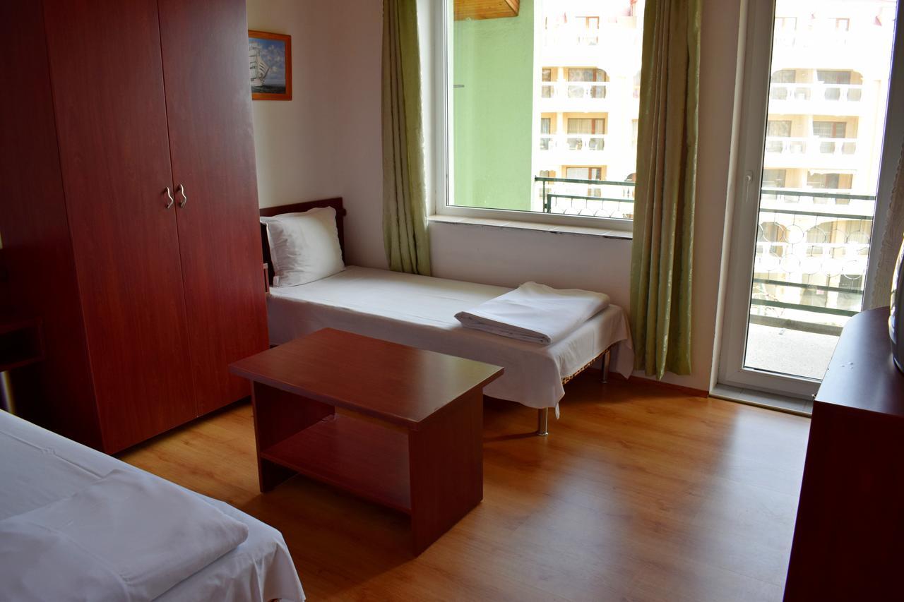 Royal Hostel فارنا المظهر الخارجي الصورة